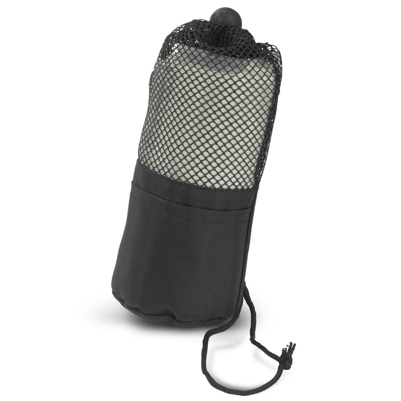 Trends 117014 Mako Gym Towel – Black Carry Bag