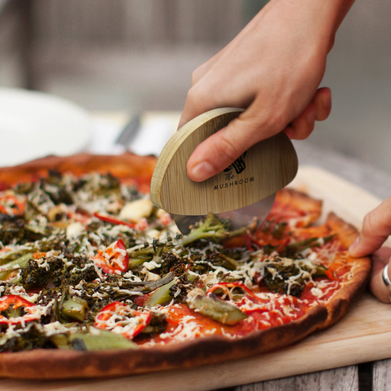Trends 122269 NATURA Bamboo Pizza Cutter – Feature