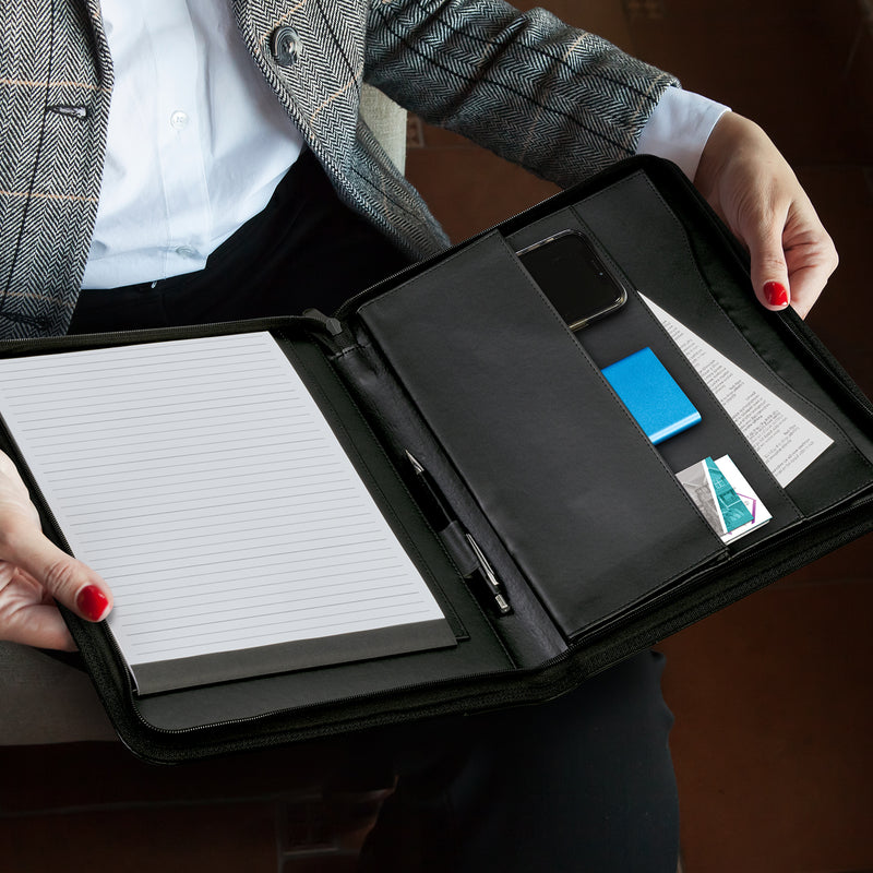 Trends 122404 Beaufort Leather Portfolio – Feature