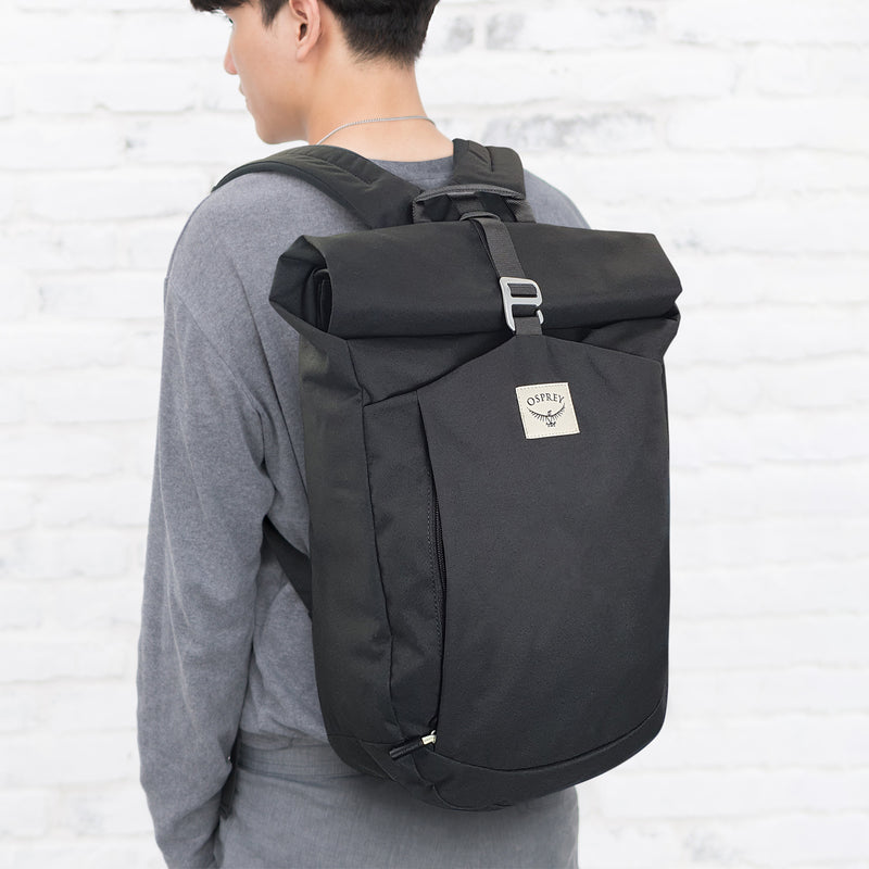 Trends 122430 Osprey Arcane Roll Top Backpack – Feature