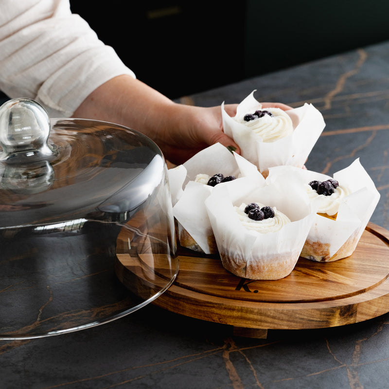 Trends 124699 Keepsake Cake Display – Feature
