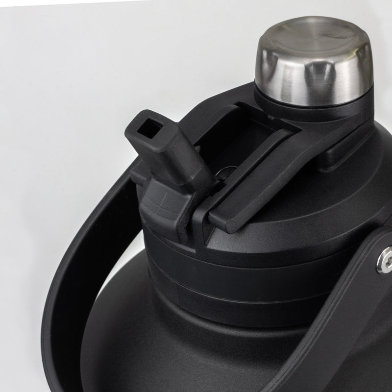 Trends 126170 Grizzly Vacuum Bottle - 2L – Detail