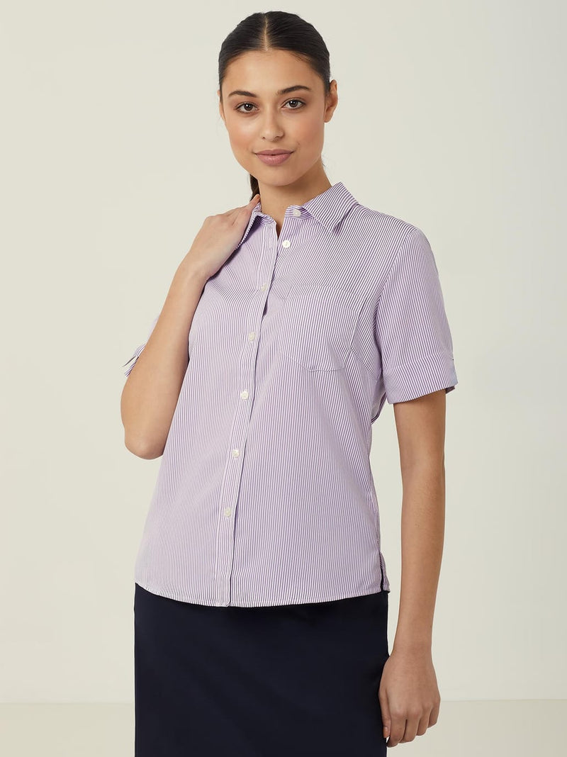 Violet/white