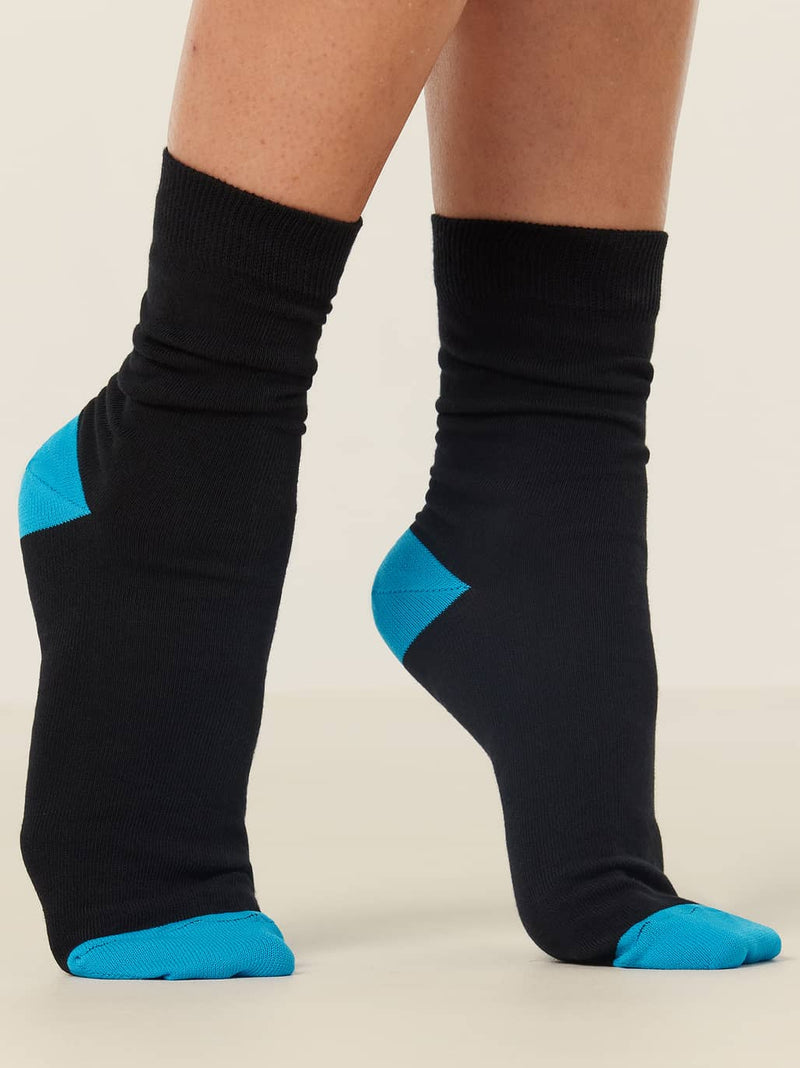 NNT CATKW9 Contrast Cotton Blend Crew Socks Unisex – product photo