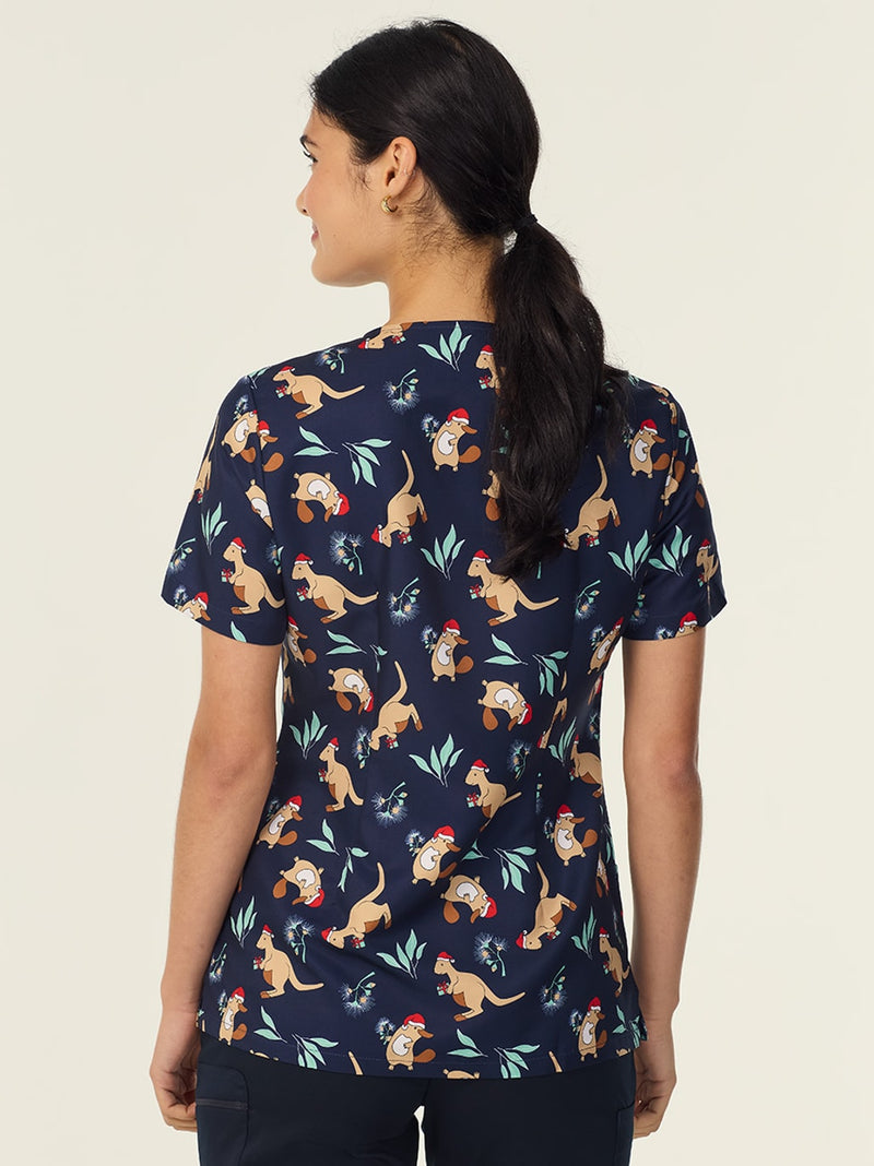 NNT CATL1K Native Xmas Print Scrub Top Ladies – product photo