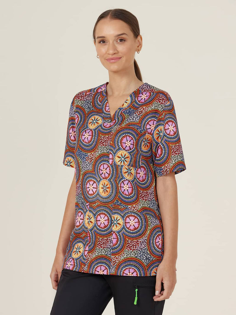 NNT CATRGJ Bush Tucker Indigenous Scrub Top Unisex – product photo