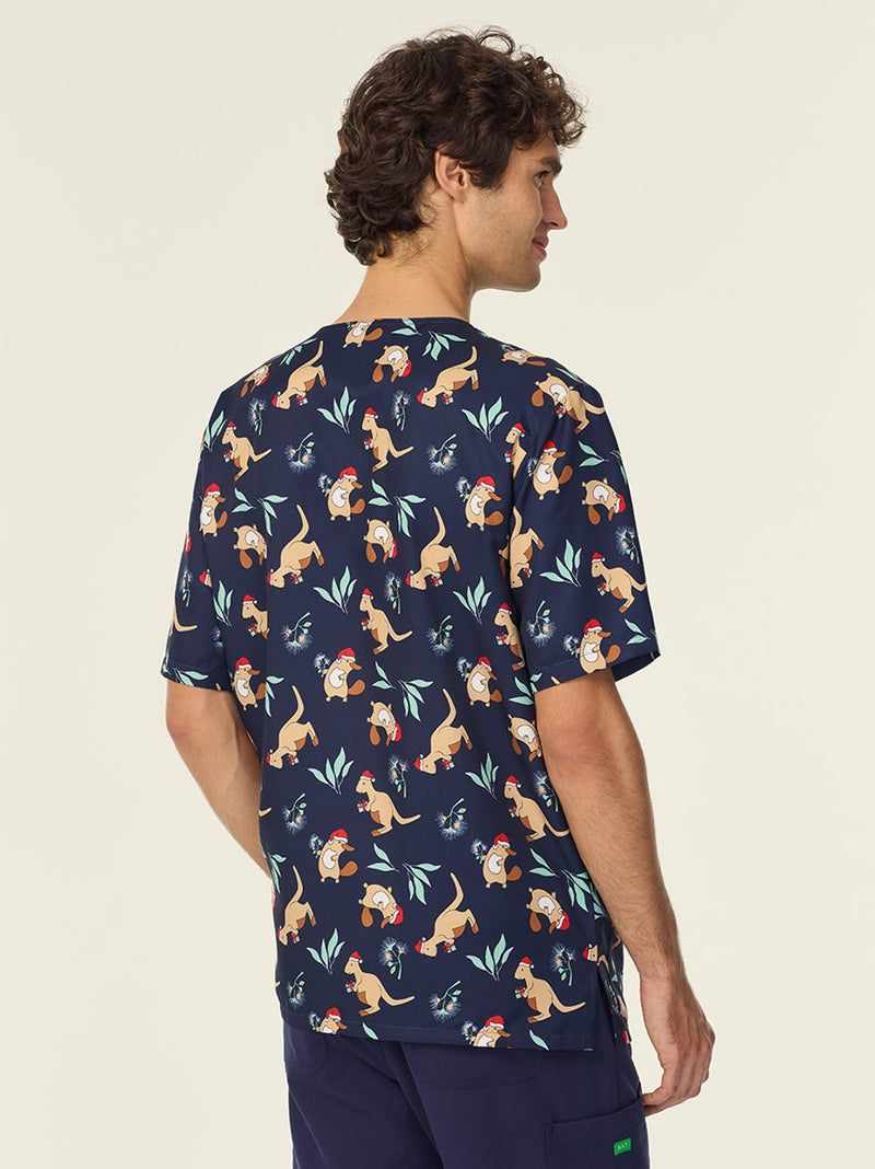 NNT CATRJC Native Xmas Print Scrub Top Unisex – product photo