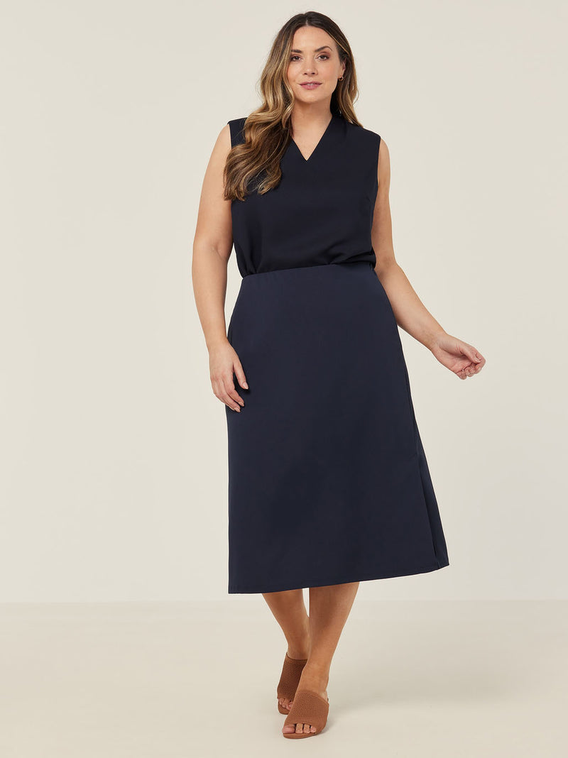 NNT CATUQX Satin Back Crepe Sleeveless Top Ladies – product photo