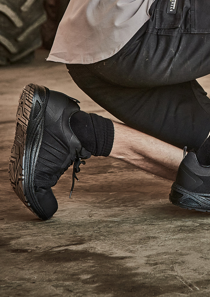 Worn – Black